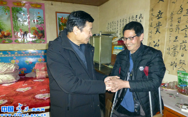 郑红伟:对标消除薄弱环节 保障困难群众生活